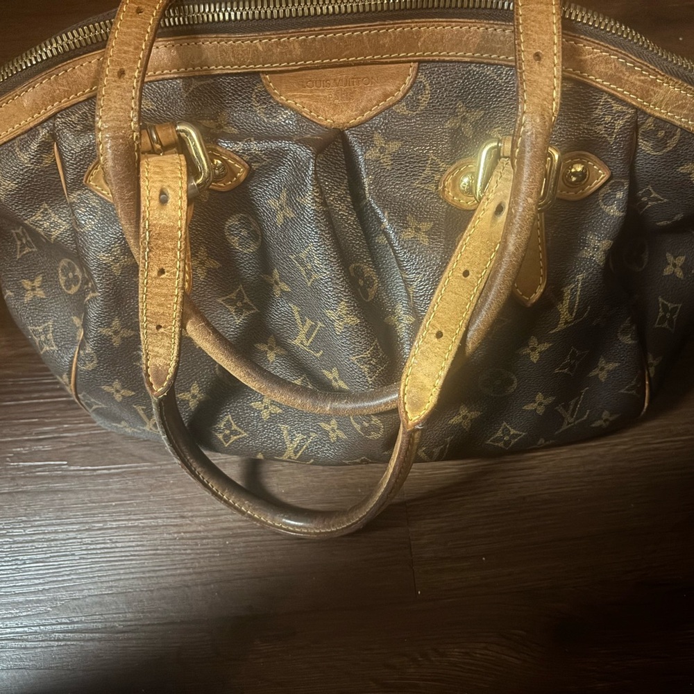 Authentic Louis Vuitton Tivoli GM Brown - Picture 2 of 16